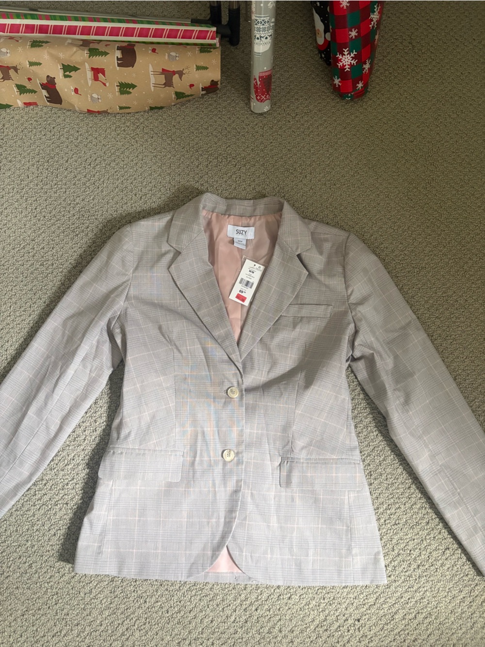 Suzy Shier Light Gray Plaid Woman’s Shirt Jacket with Pink Lining
